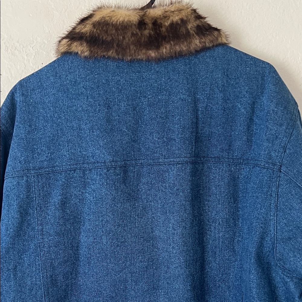 Like New! Dennis Basso Blue Denim Jacket Lined with Faux Fur in Size 2X - Picture 7 of 11